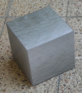 Bellver Fernando, 2003, Cubo de agua, soporte lenticular edición 20-75 numerado y firmado, 20x20x20 cms. 700 (20)