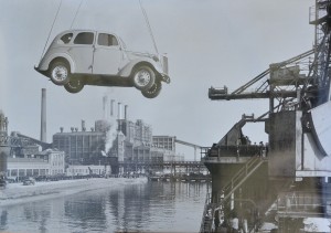 Stewart B. Anthony, Ford cars beeing loaded onto ship, Ford Motor plant near London, cartel National Geographic, 70x100 cms (3)