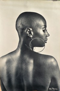 Ramsay Ken, Modelo negra de espaldas, cartel, 75x50 cms (1)