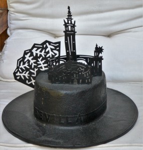 Bellver Fernando 2006, Sevilla, Bronce patinado, serie sombreros, numerado y firmado 27-35, 23,50x33,50x31,50 cma. (11)