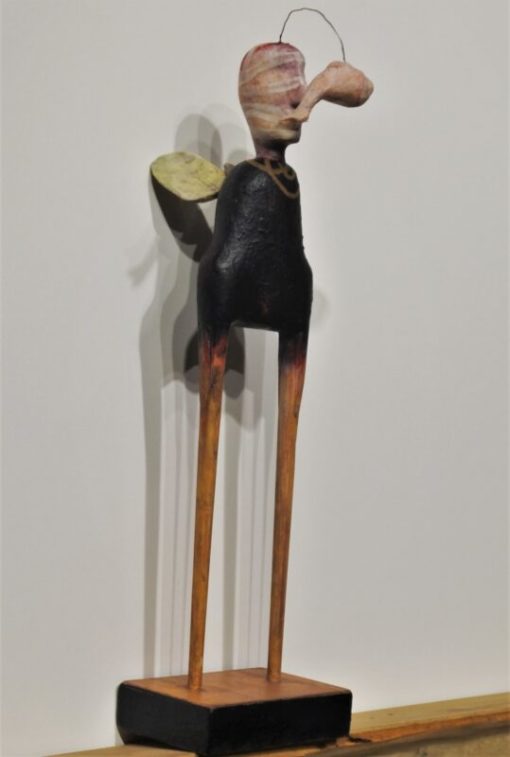 Luis V. Ortés - "Angel y pez" escultura madera y bambú pintada
